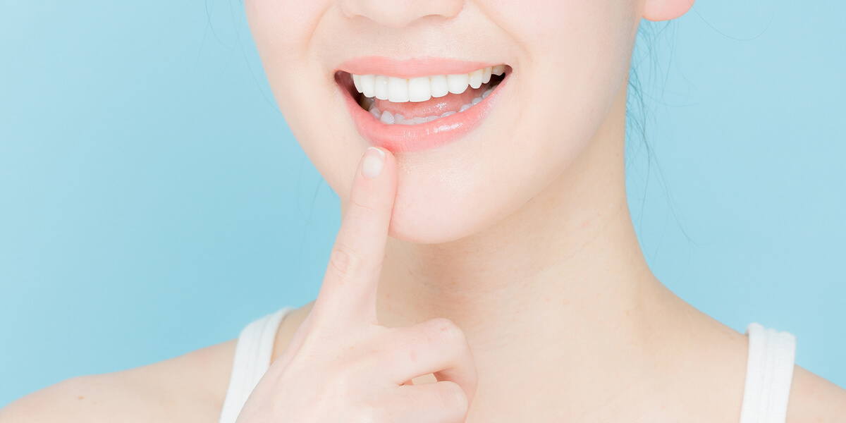 虫歯のない綺麗な口元の写真